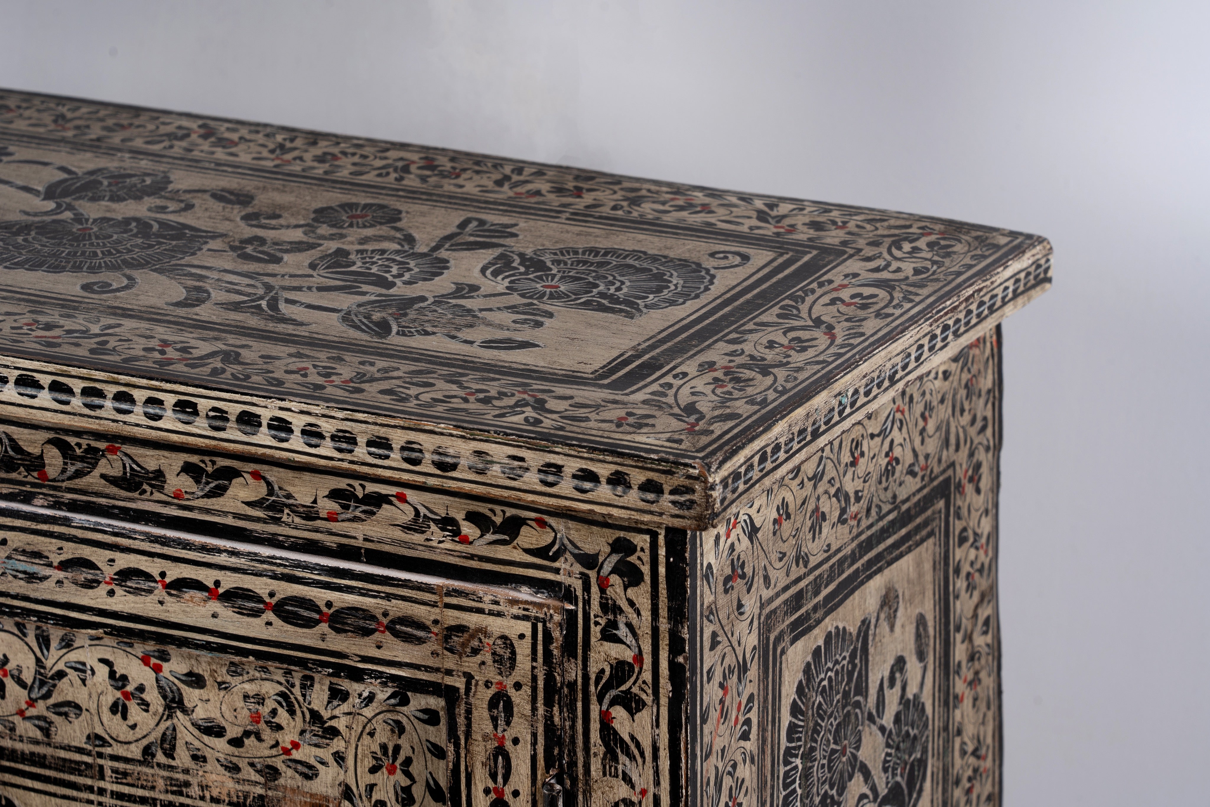 Shive, indian-style wooden sideboard