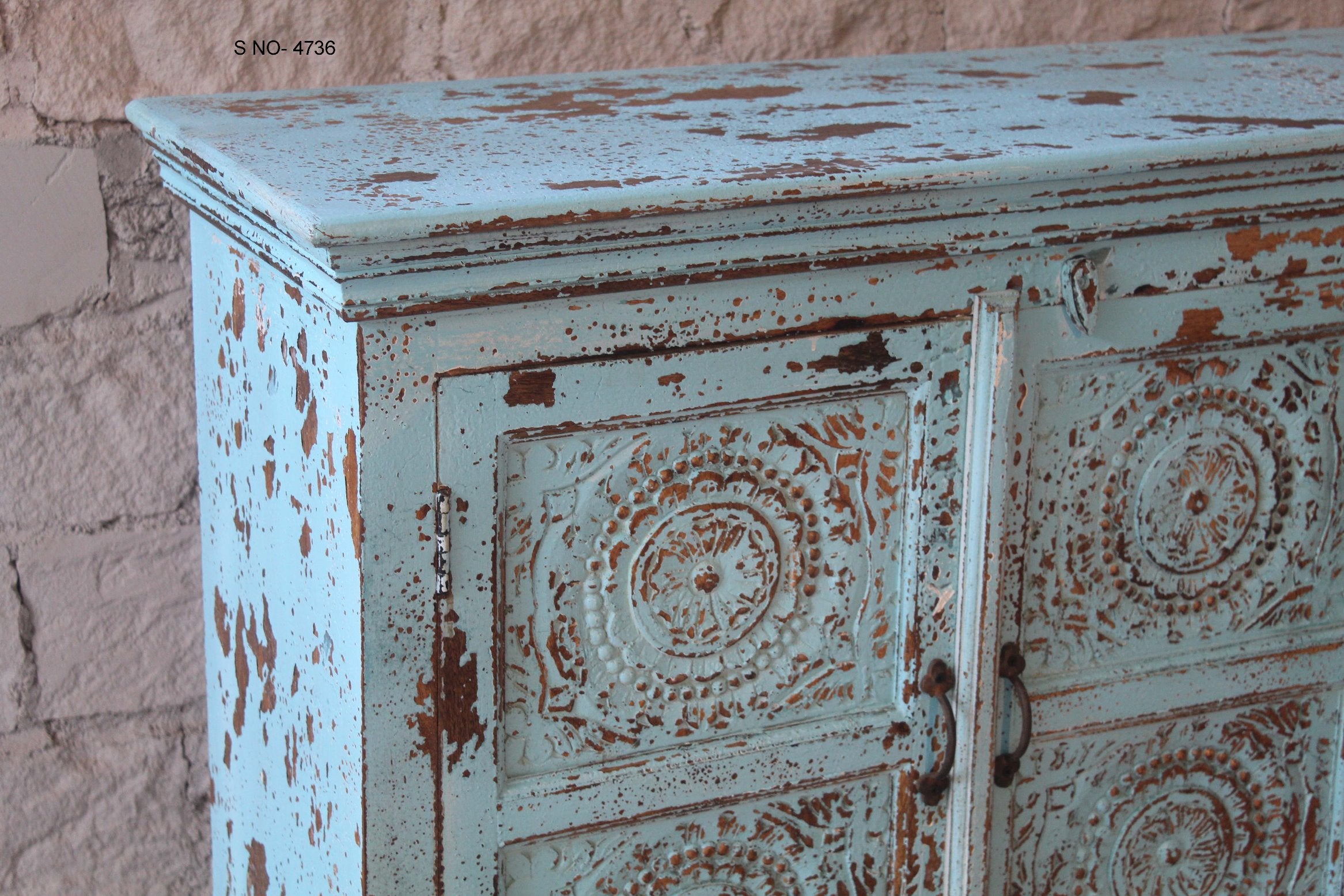 Mandala blue, antique indian sideboard