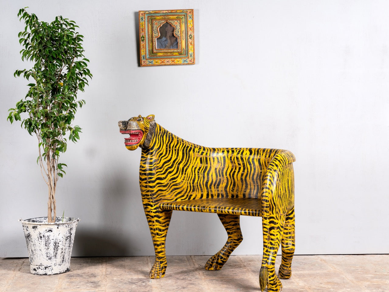 Hand-painted tiger chair made from recycled teak wood with carved tiger motif; ideal for a boho chic living room, 87 × 75 × 96 cm.