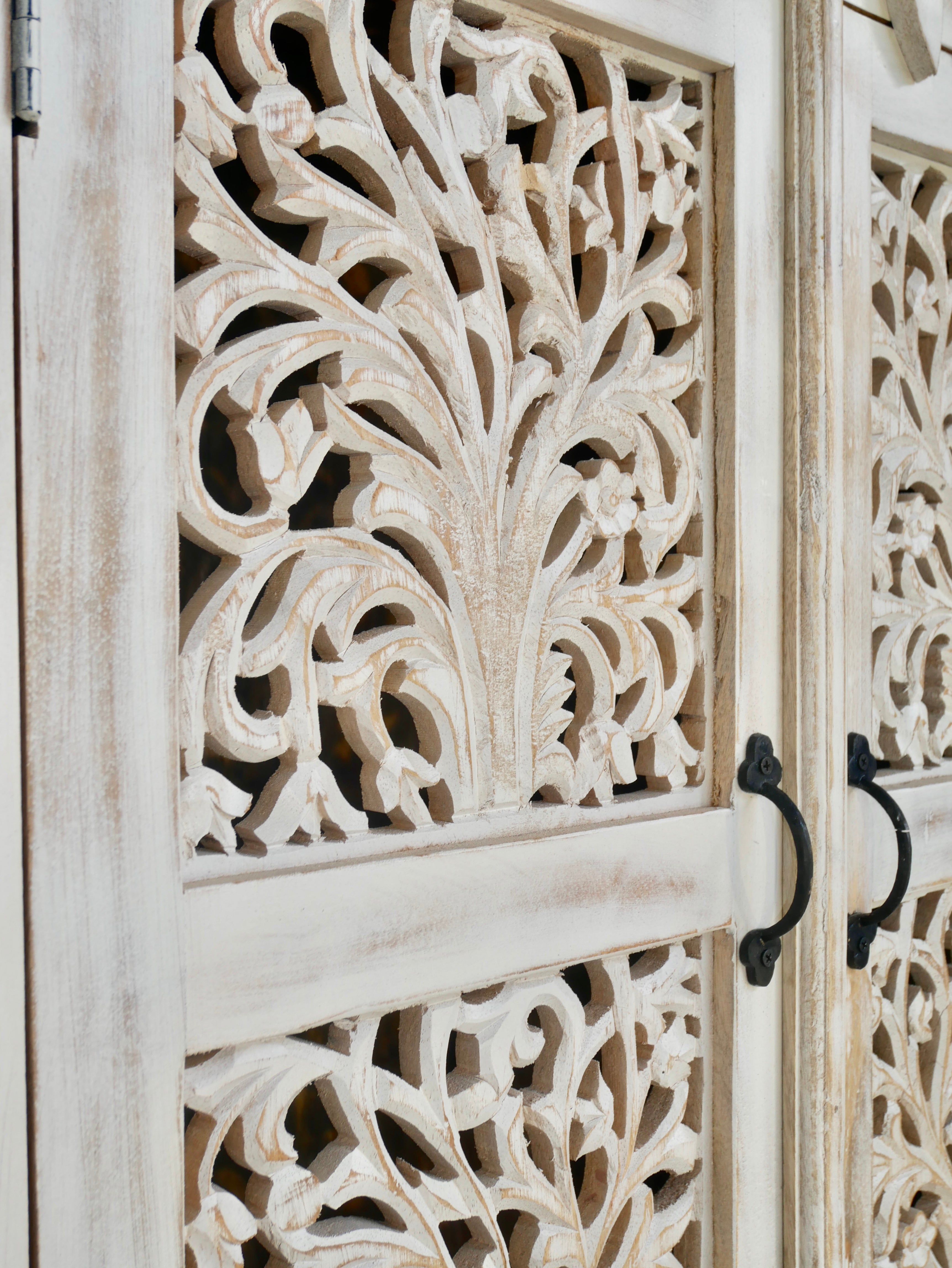 Isha, antique indian-style cupboard