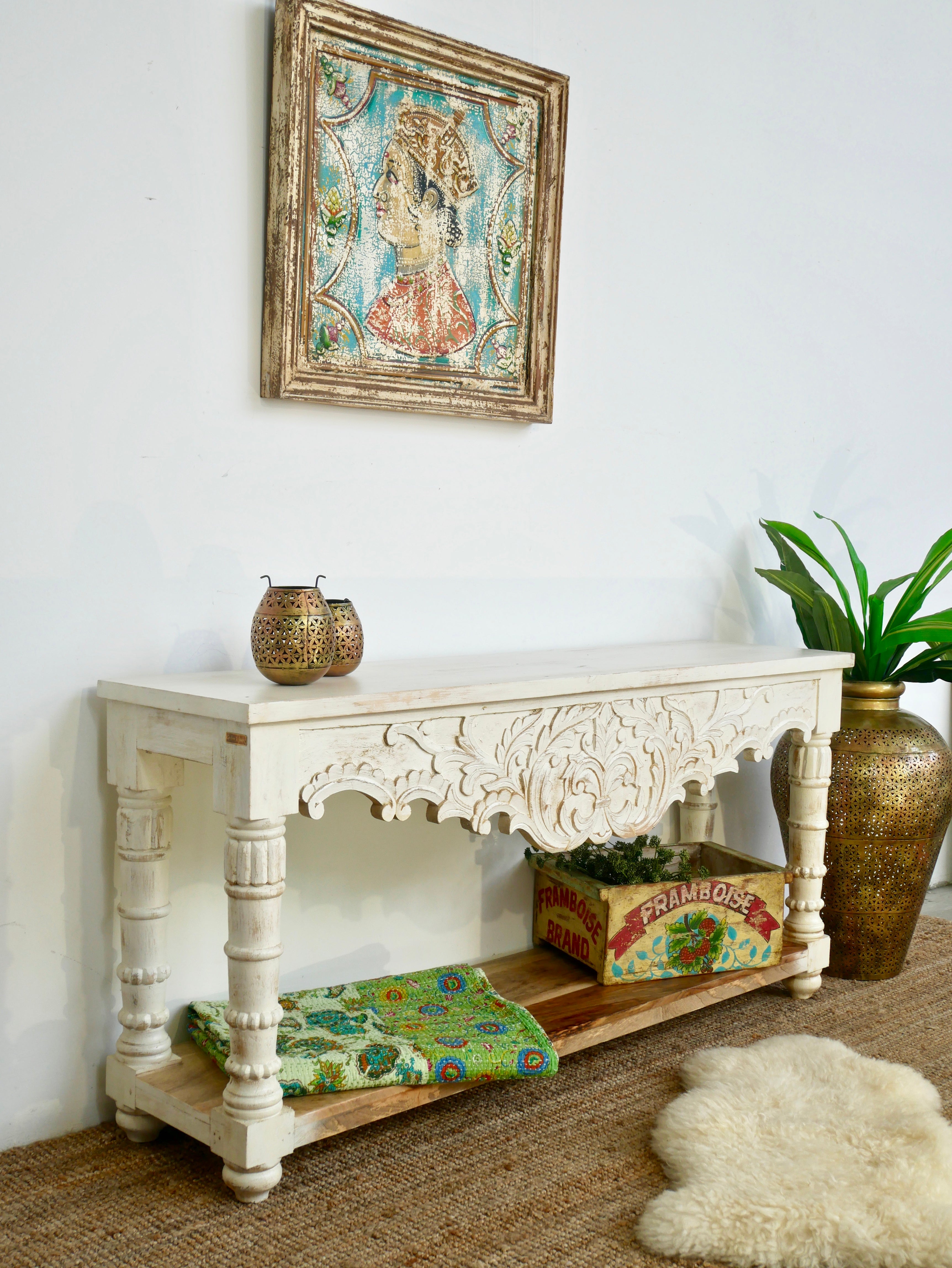 Dum dum, handcrafted white console table